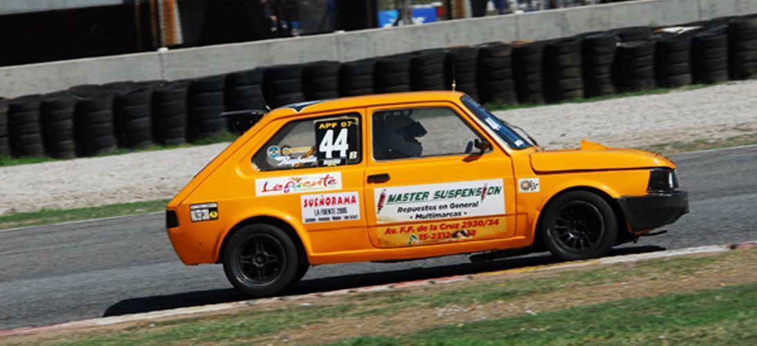 GRAN DEBUT DE MATÍAS APUZZO EN LA CLASE B
