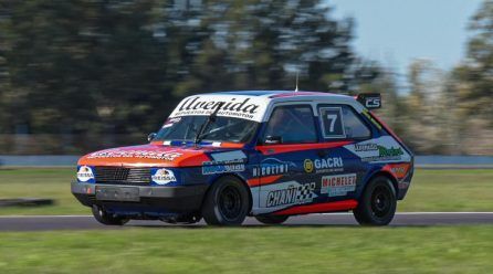 KEVIN VINCEK RECARGADO Y DOBLE POLE EN LA CLASE B