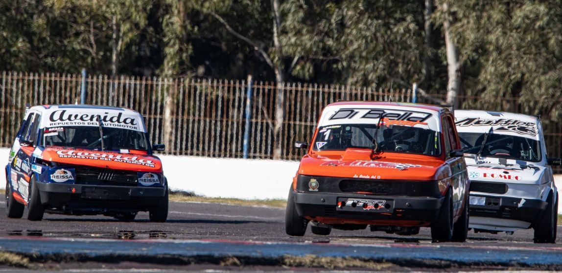 CARRERA VIBRANTE Y EL CAMPEÓN IMPARABLE